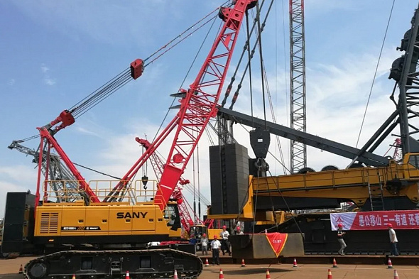 Кран гусеничный SANY SCC750A-5 с решётчатой стрелой